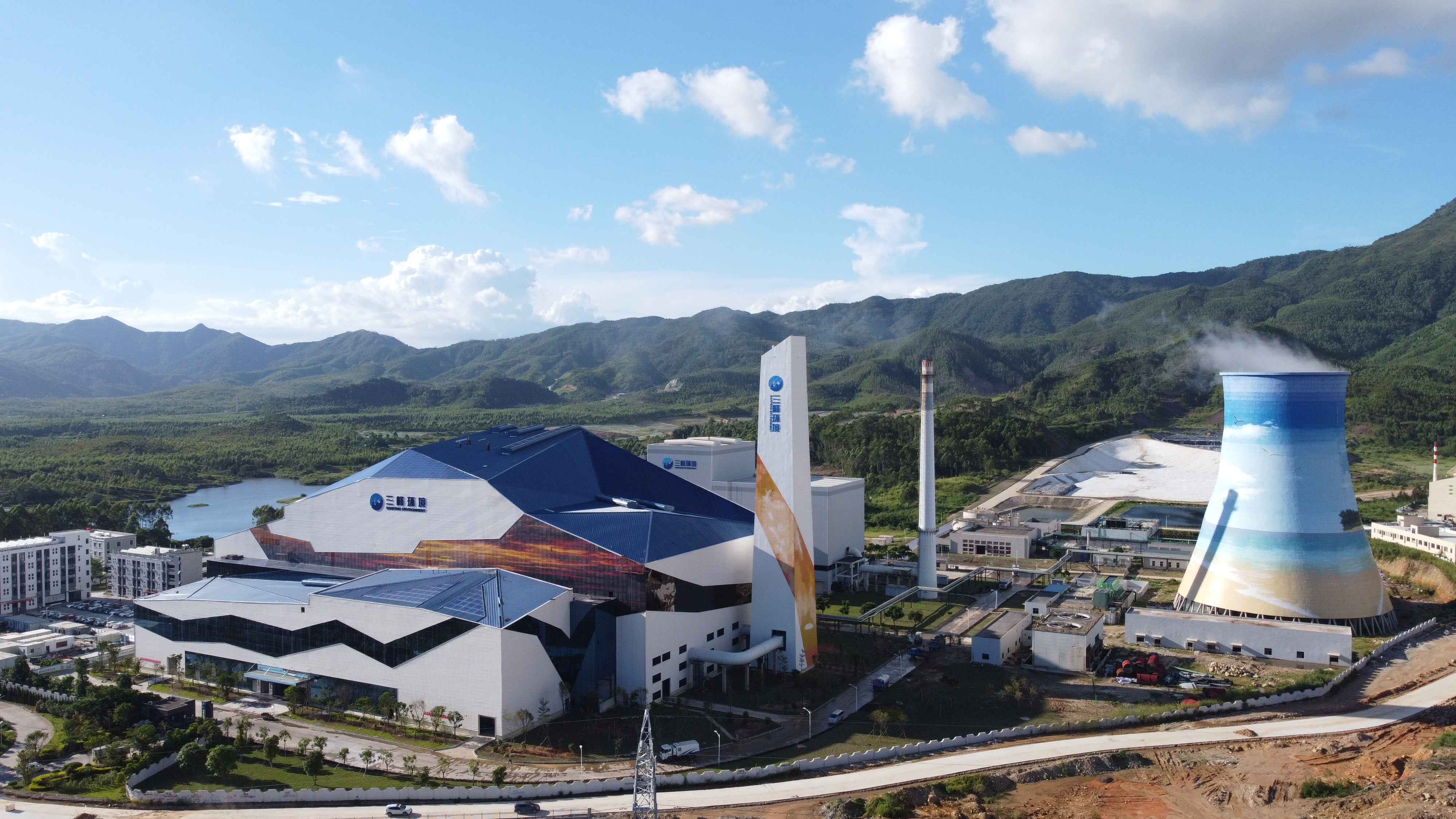 16.廣東汕尾環(huán)保發(fā)電廠(2100噸天).jpg 16.廣東汕尾環(huán)保發(fā)電廠(2100噸天).jpg